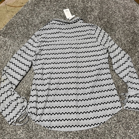 Candies Button Down Chevron Chiffon Tie Sleeves Size L long sleeve NWT See Note - Picture 10 of 10